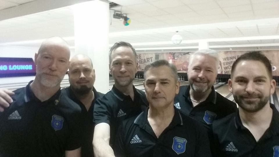 Stockholm All Stripes bowling - Berlin Påsk